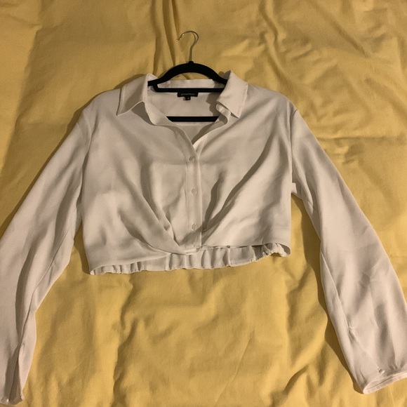 Twisted front button down top - Picture 3 of 4